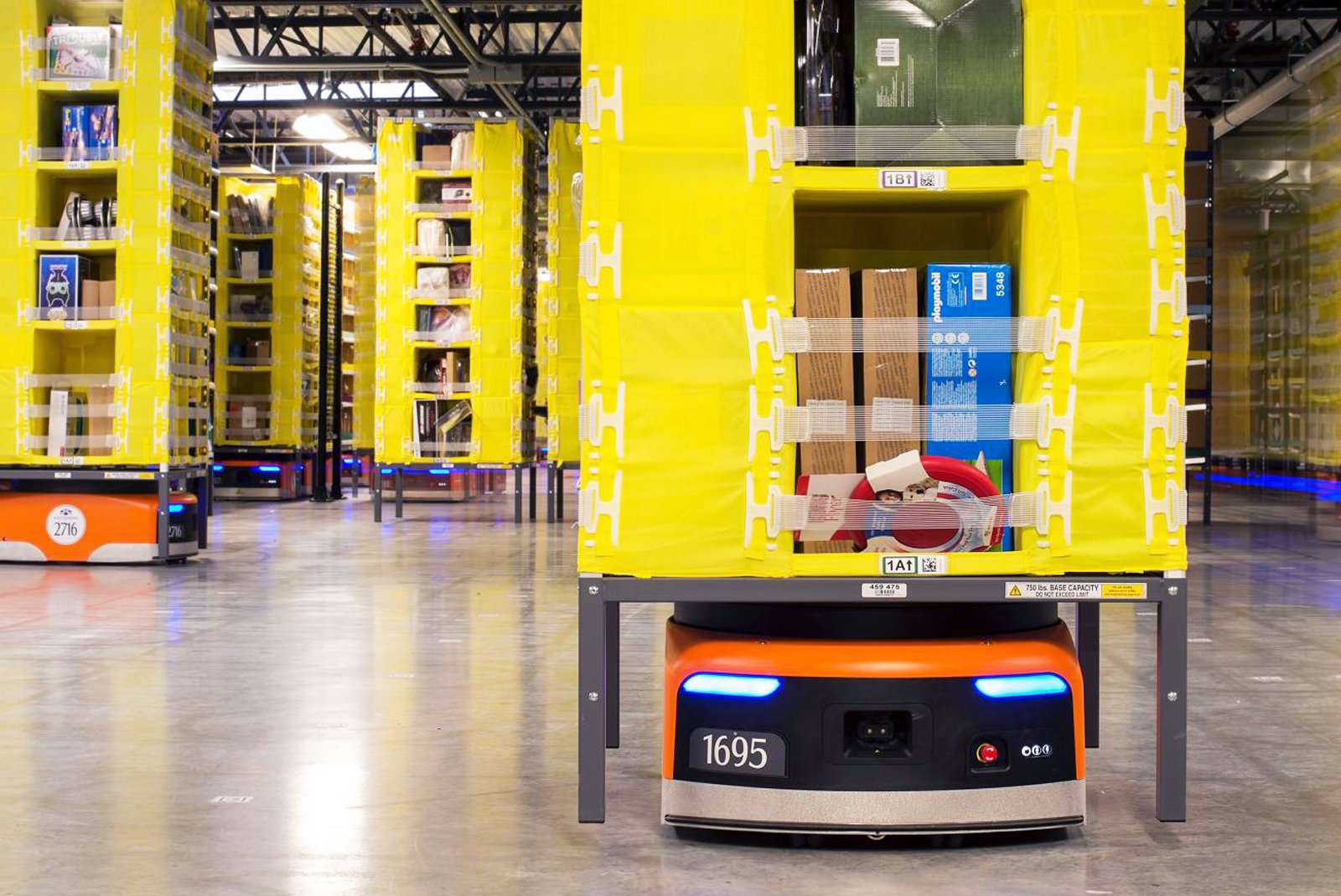 Les robots d'Amazon en entrepôt