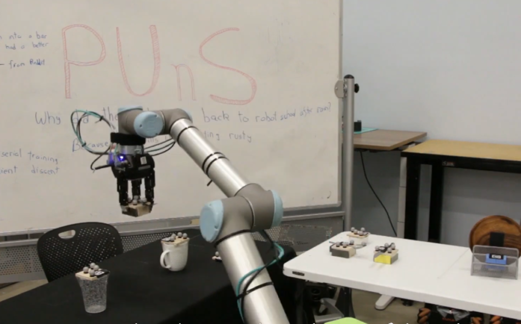 Bras robotique pouvant apprendre par l'observation