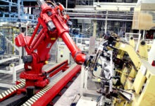 Robots industriels vs robots domestiques Deux mondes technologiques aux trajectoires divergentes
